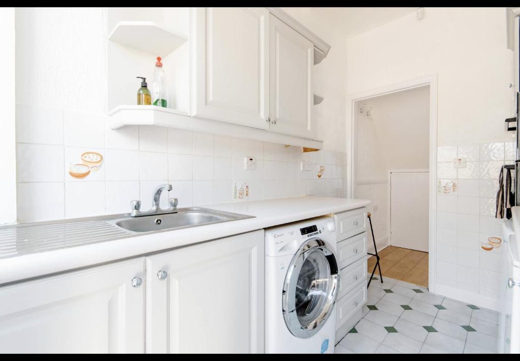 Devondale Road, Allerton - 5