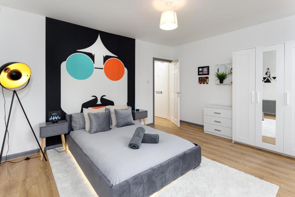 FLATZY - Iconic Beatles and Liverpool Culture Home - 14