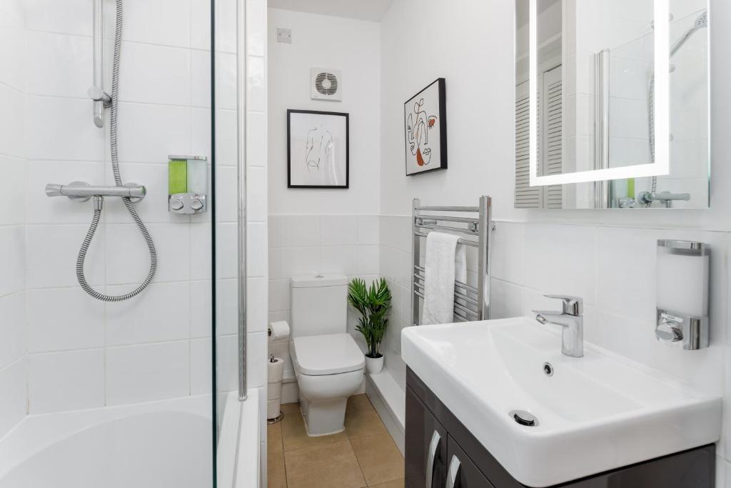 FLATZY - Iconic Beatles and Liverpool Culture Home - 16