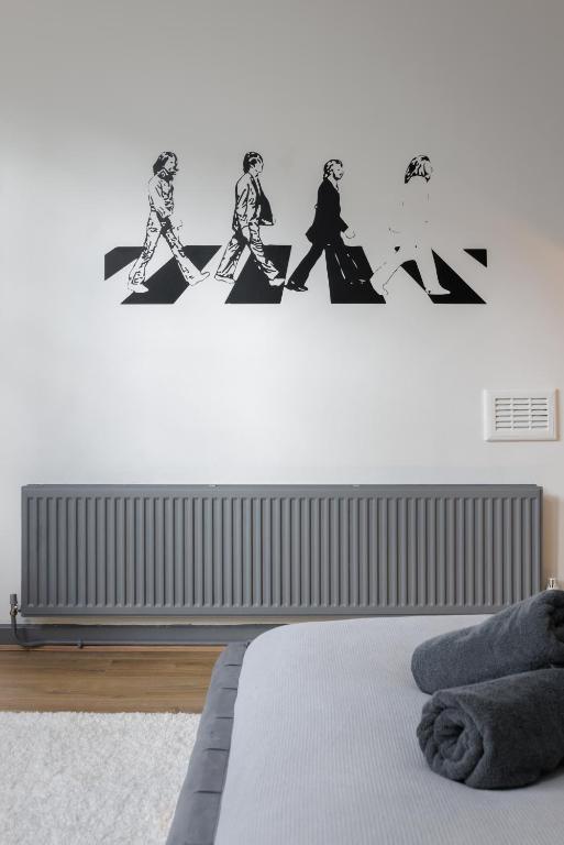 FLATZY - Iconic Beatles and Liverpool Culture Home - 26