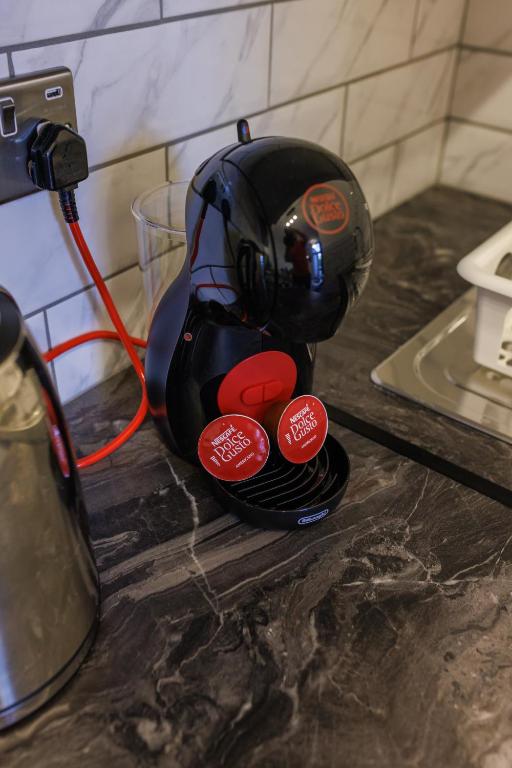 FLATZY - Iconic Beatles and Liverpool Culture Home - 8