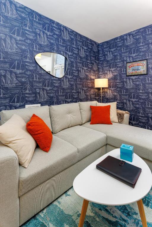 FLATZY - Iconic Beatles and Liverpool Culture Home - 3