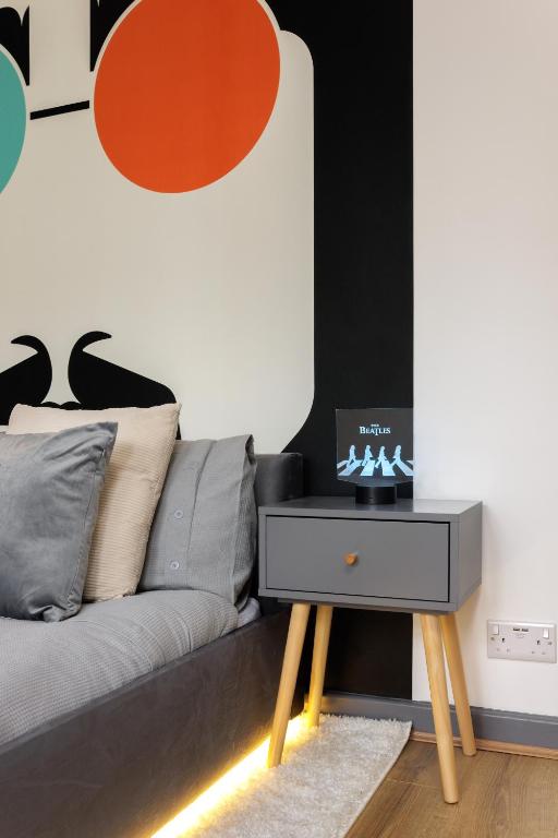 FLATZY - Iconic Beatles and Liverpool Culture Home - 19