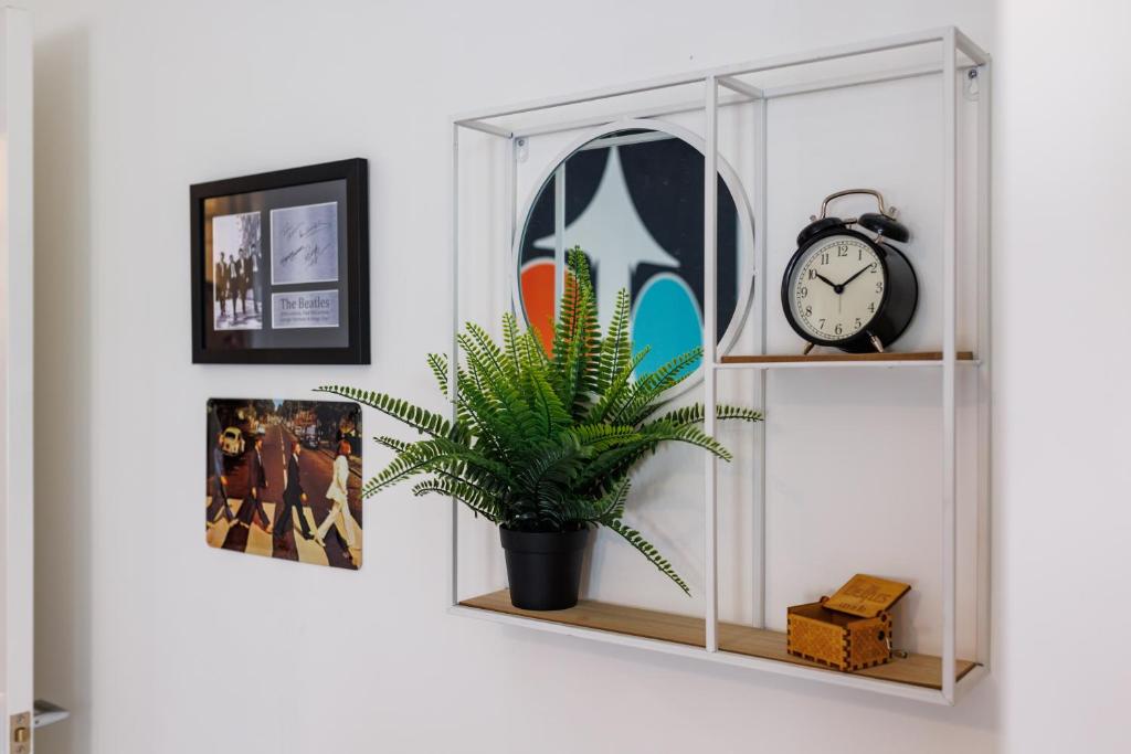 FLATZY - Iconic Beatles and Liverpool Culture Home - 30