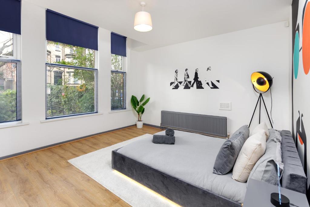 FLATZY - Iconic Beatles and Liverpool Culture Home - 9