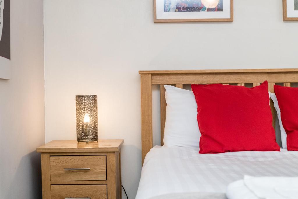 Host & Stay - York Place Apt - 10