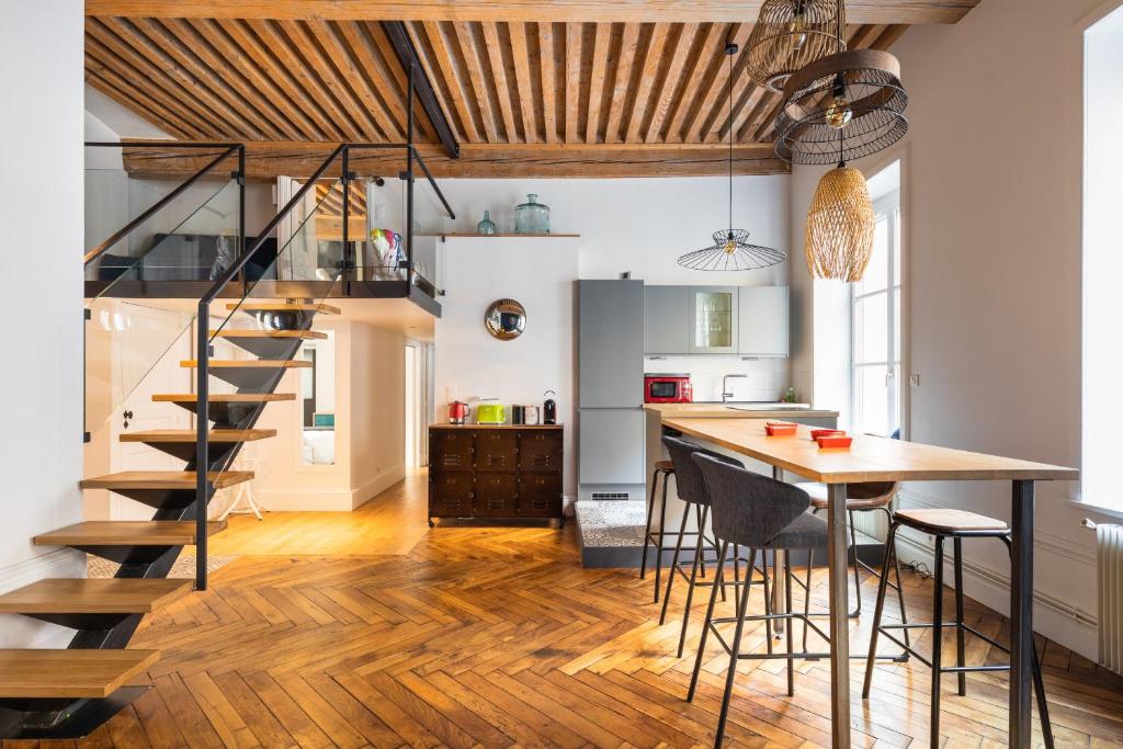 DIFY Roi Lyon - Hotel de Ville - 2