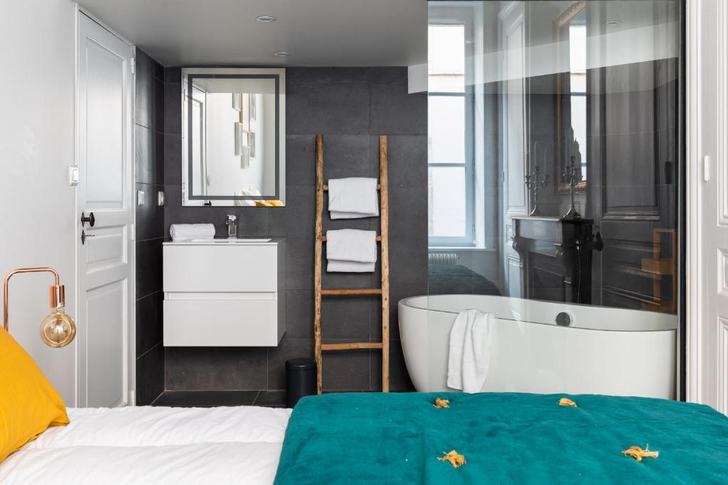 DIFY Roi Lyon - Hotel de Ville - 5