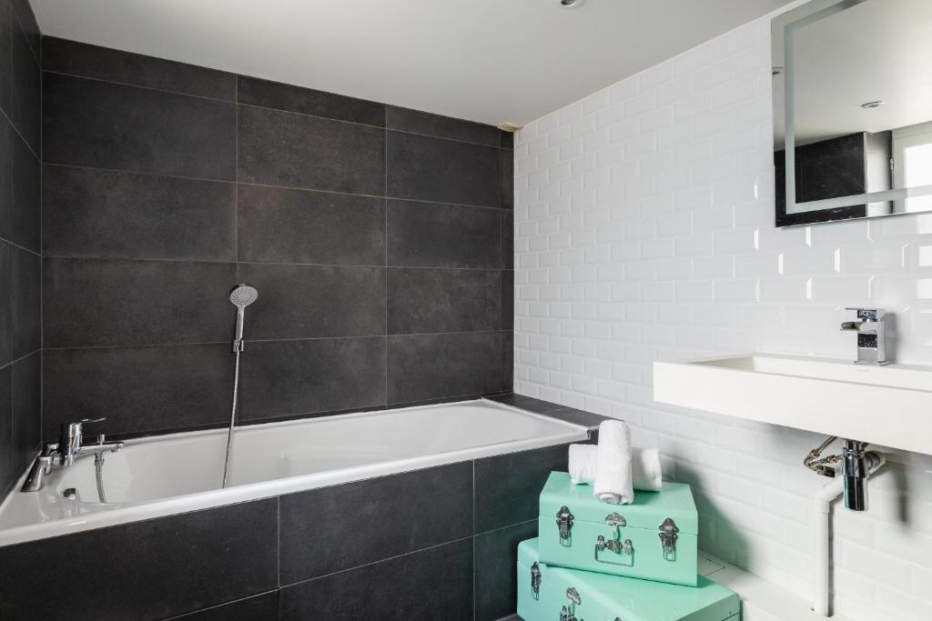 DIFY Roi Lyon - Hotel de Ville - 15