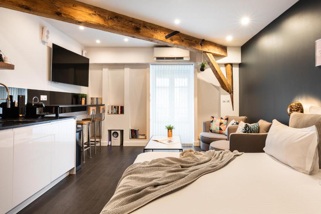 MOHOM - Berges du Rhône - 33