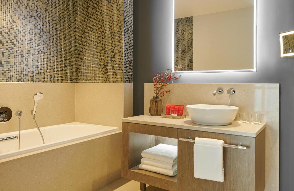 InterContinental Lyon - Hotel Dieu by IHG - 11