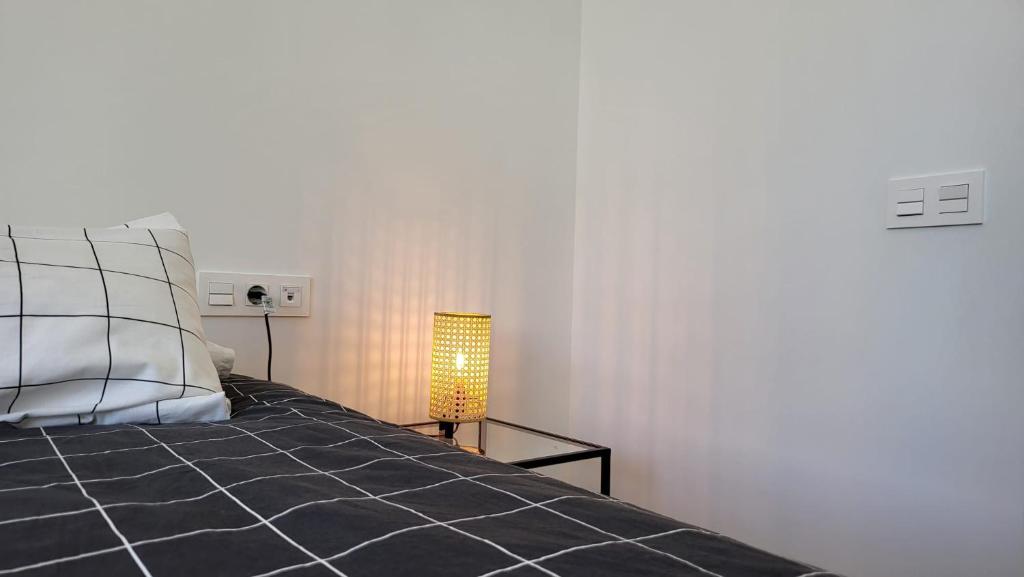 High end large ground floor with luxury private pool and sea views - 38