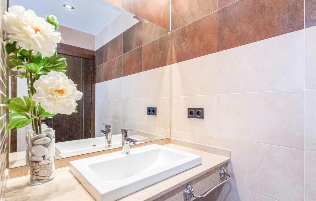 Beautiful Home In Malaga With Wifi - 35