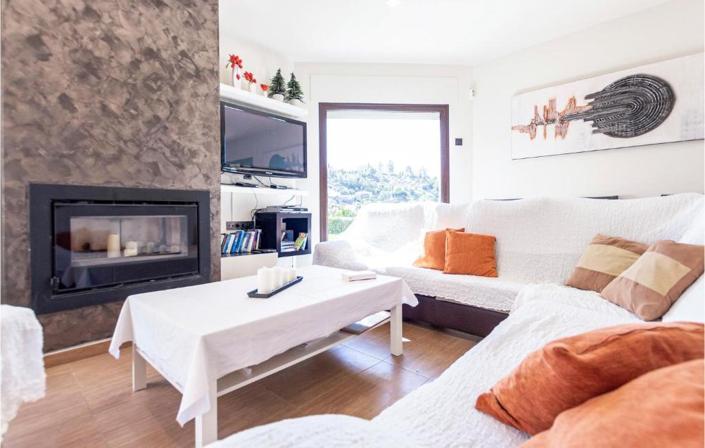 Beautiful Home In Malaga With Wifi - 2