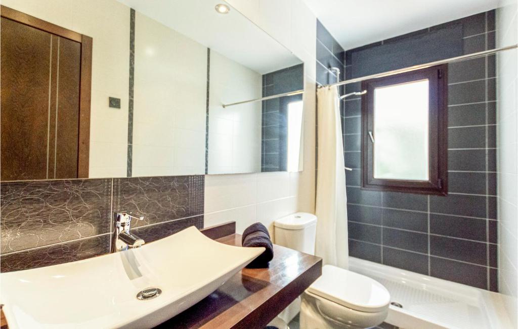 Beautiful Home In Malaga With Wifi - 38