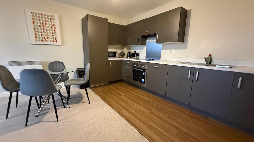 Luxury 5 Bed Apartment Manchester City Centre - 4