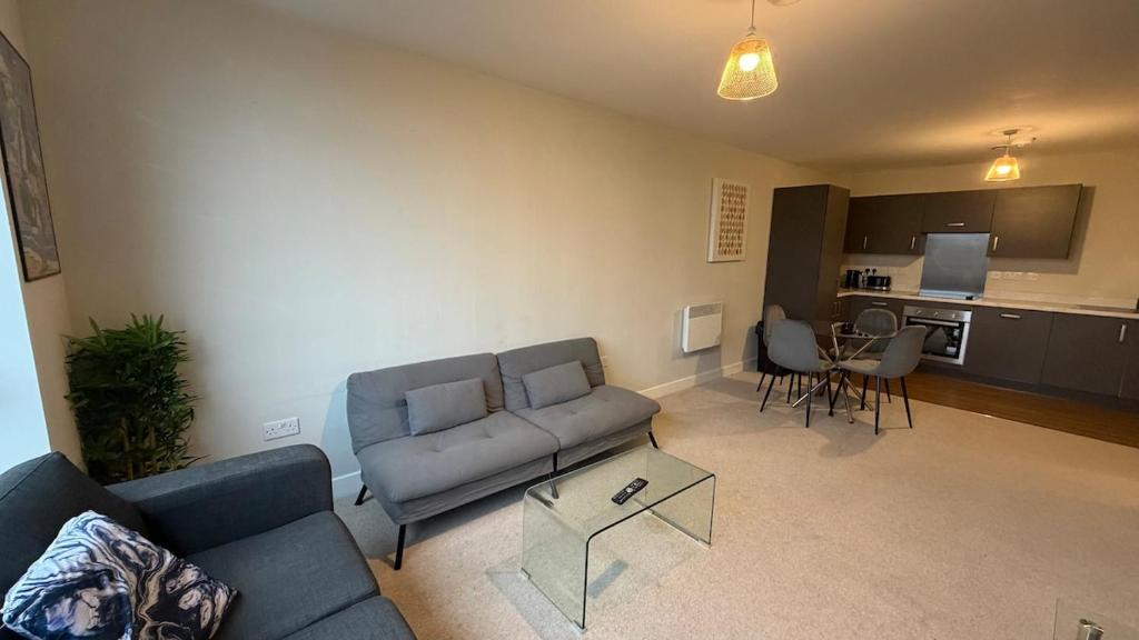 Luxury 5 Bed Apartment Manchester City Centre - 41