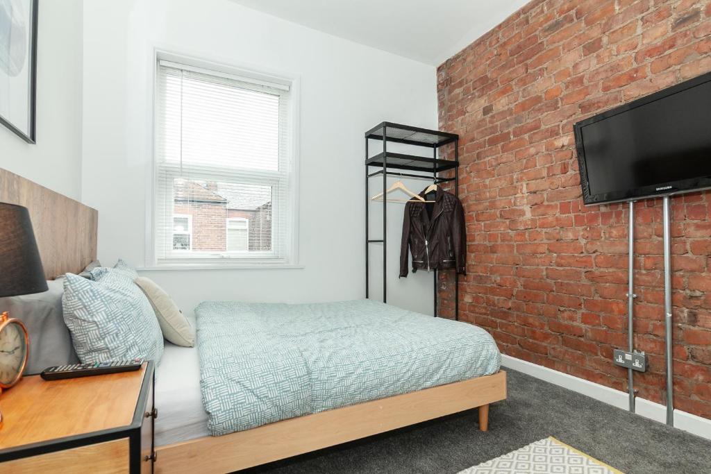 Park House - Large 3 Bedroom Victorian House, 10 Mins from Manchester - 5