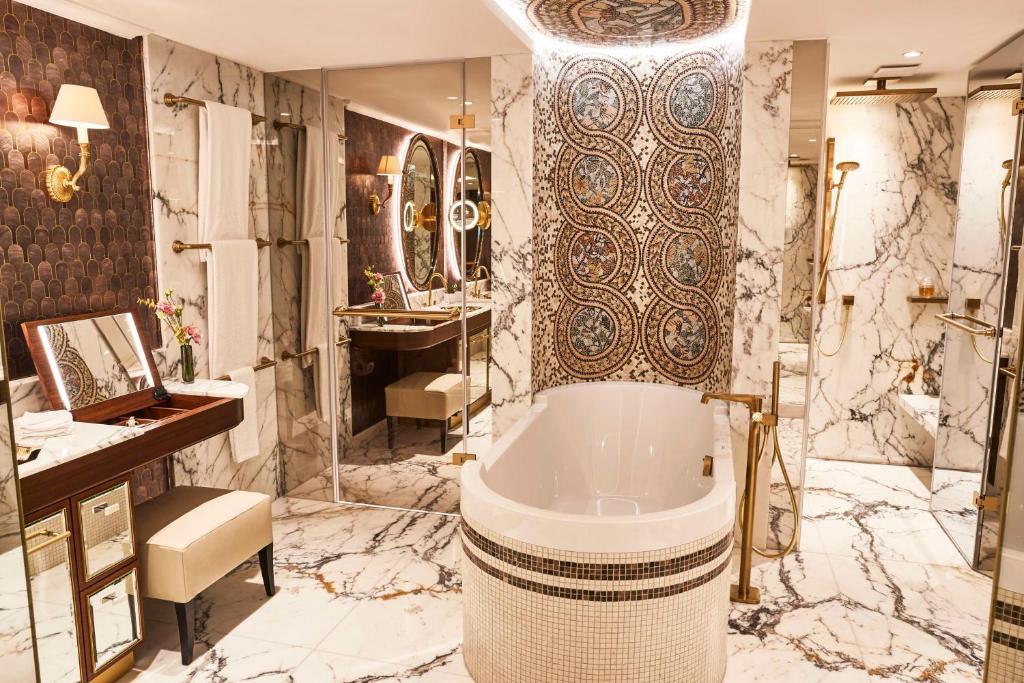 Vier Jahreszeiten Kempinski München - 44