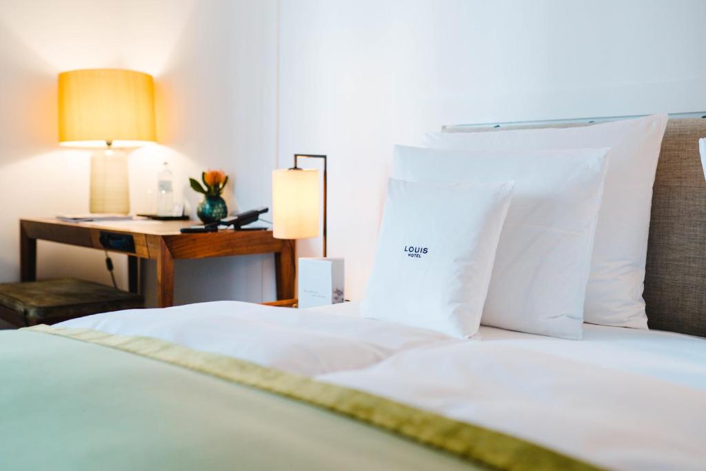 Louis Hotel - 9
