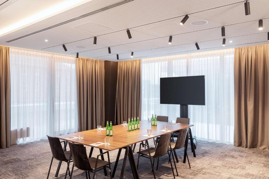 NH Collection München Bavaria - 12