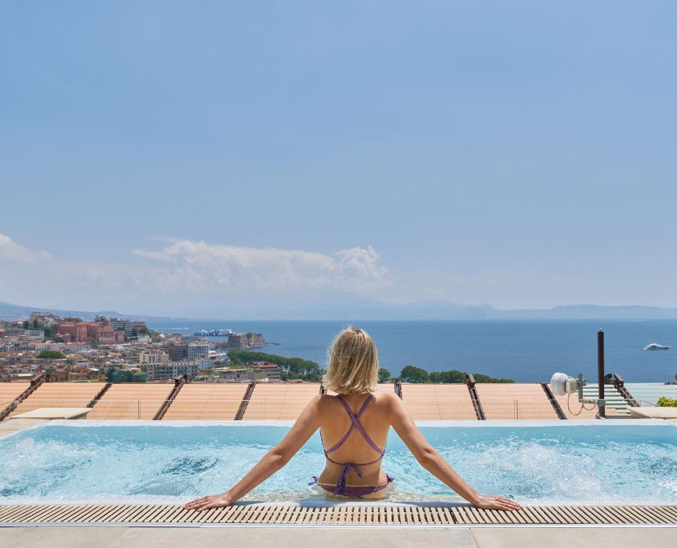 De Bonart Naples, Curio Collection By Hilton - 2