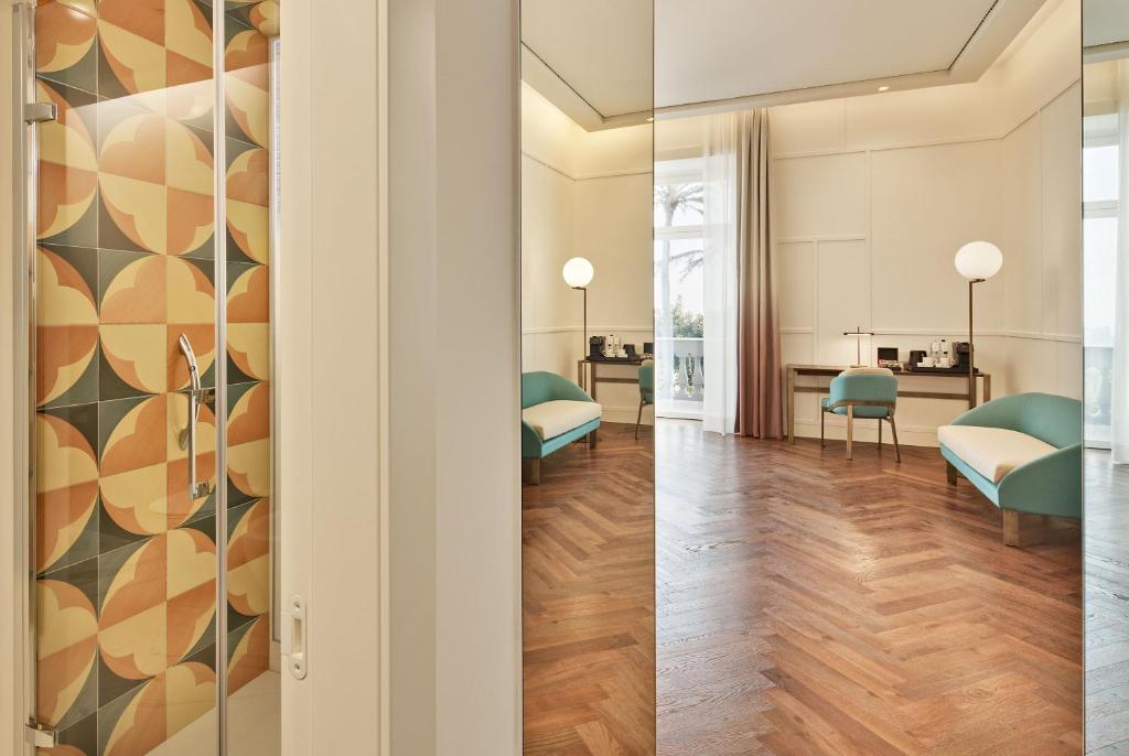 De Bonart Naples, Curio Collection By Hilton - 10