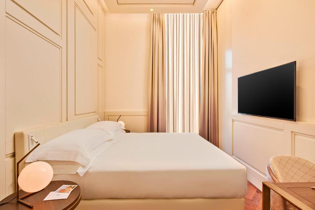 De Bonart Naples, Curio Collection By Hilton - 12