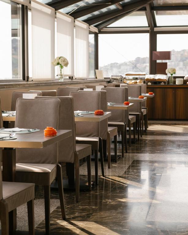 De Bonart Naples, Curio Collection By Hilton - 43