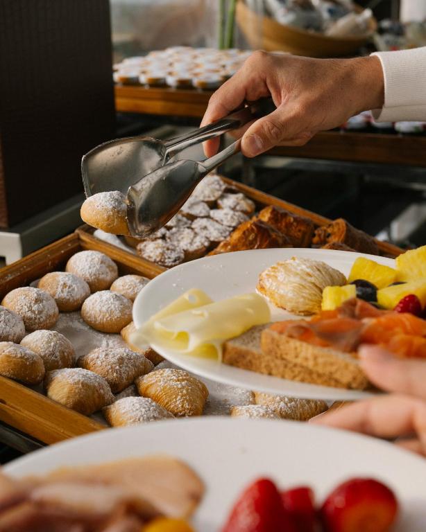 De Bonart Naples, Curio Collection By Hilton - 13