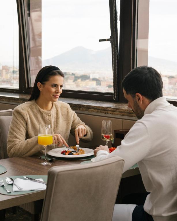 De Bonart Naples, Curio Collection By Hilton - 45