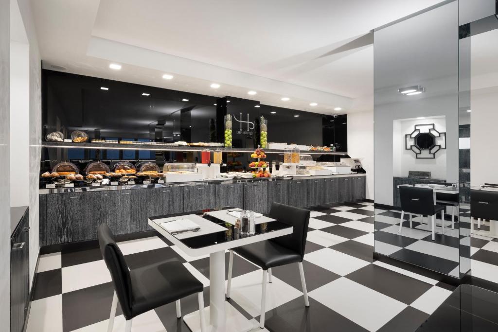 LHP Napoli Palace & SPA - 36