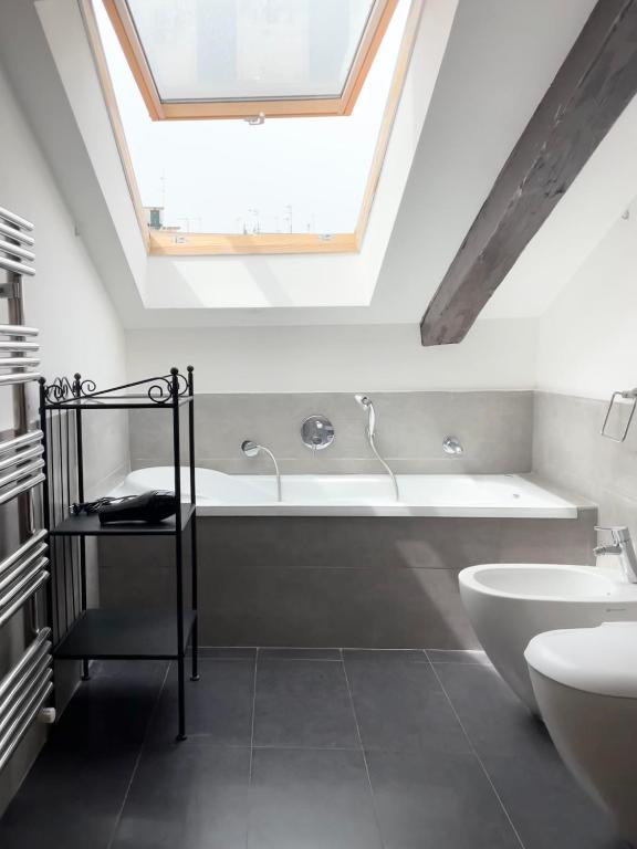 Napolidays Mansarda Garibaldi by Dimorra - 13