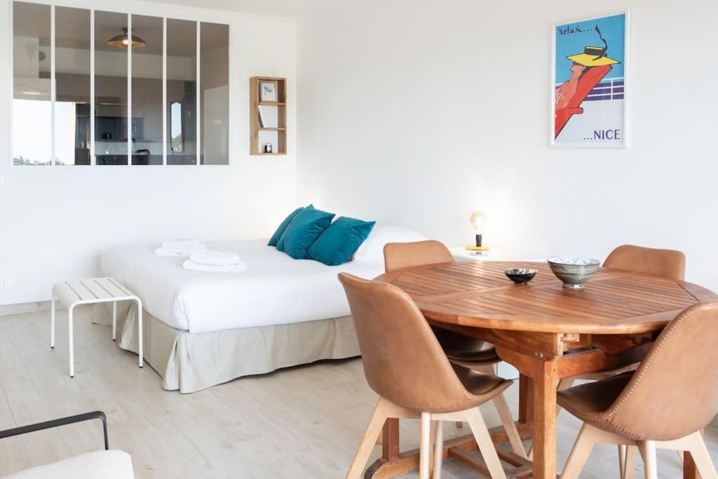 L20 Stunning sea view, terrace, parking, AC, Wifi - 12