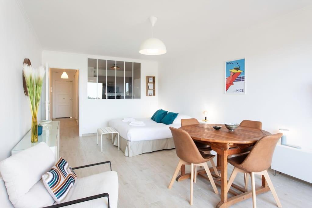 L20 Stunning sea view, terrace, parking, AC, Wifi - 4