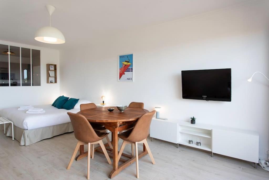 L20 Stunning sea view, terrace, parking, AC, Wifi - 17