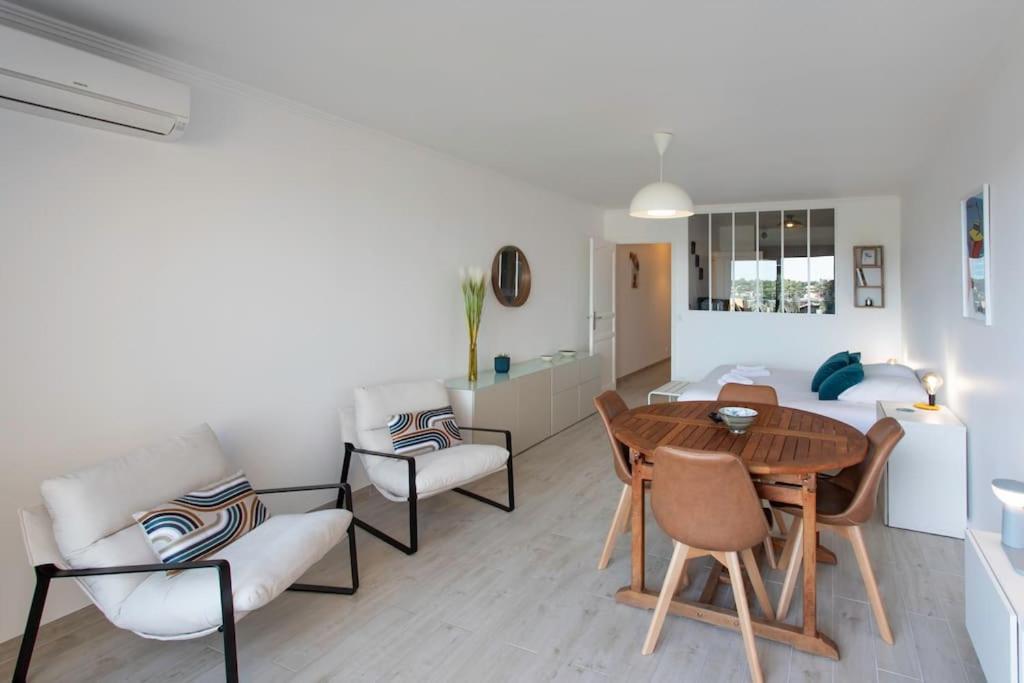 L20 Stunning sea view, terrace, parking, AC, Wifi - 22