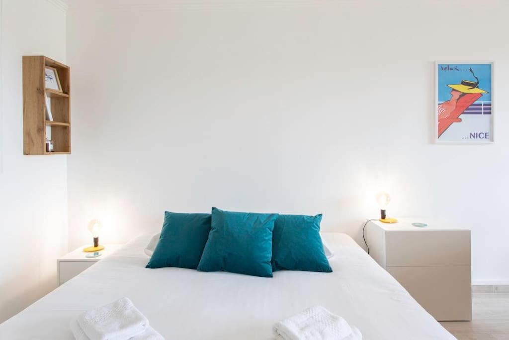 L20 Stunning sea view, terrace, parking, AC, Wifi - 20