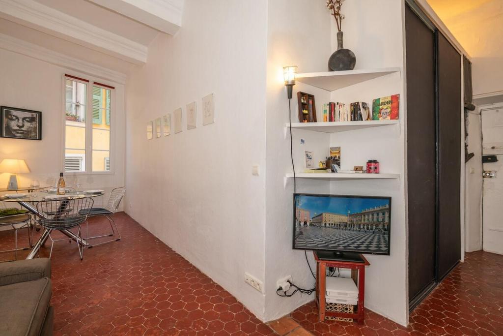 "L'Artist" by EnjoyNice, 2-room, airco, in Old Nice - 5