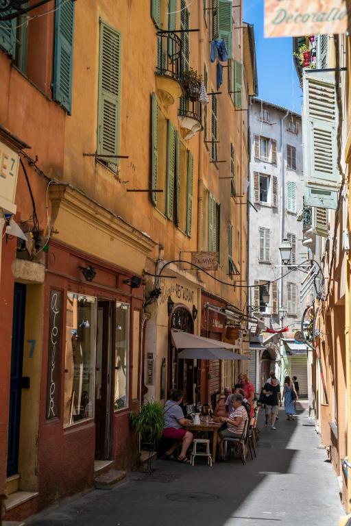 "L'Artist" by EnjoyNice, 2-room, airco, in Old Nice - 14