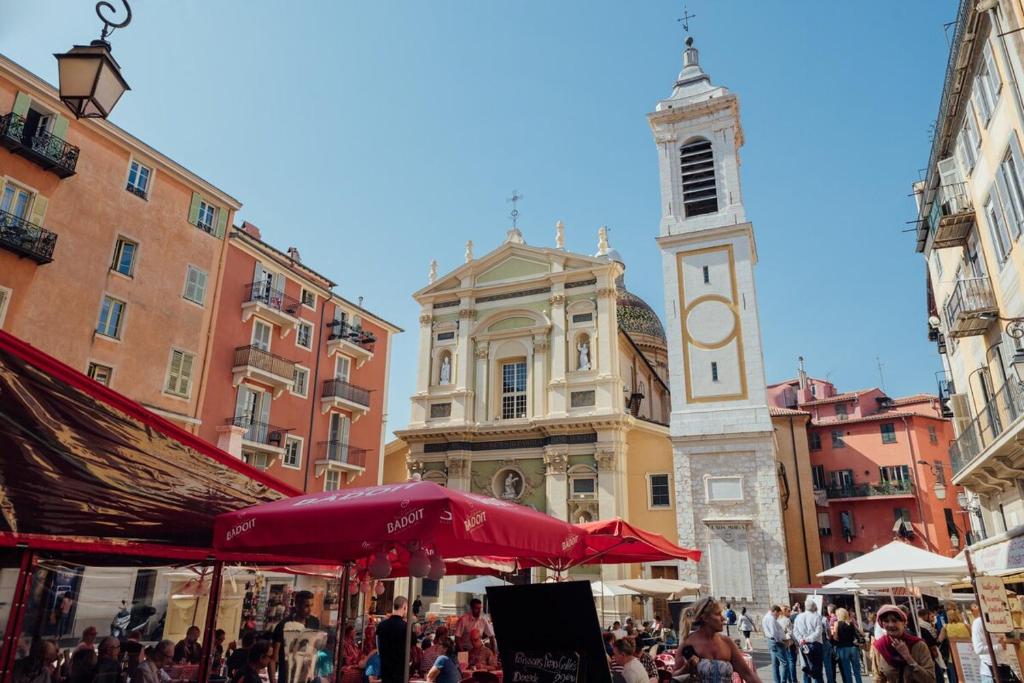 "L'Artist" by EnjoyNice, 2-room, airco, in Old Nice - 10