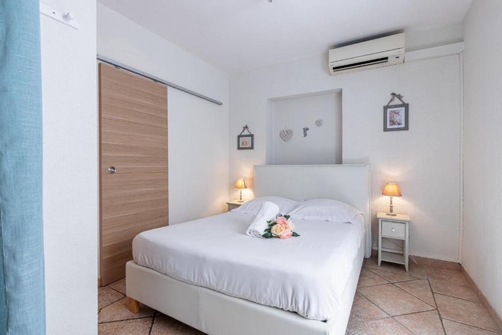 Cozy 1 Bdr at Nice Port - 23