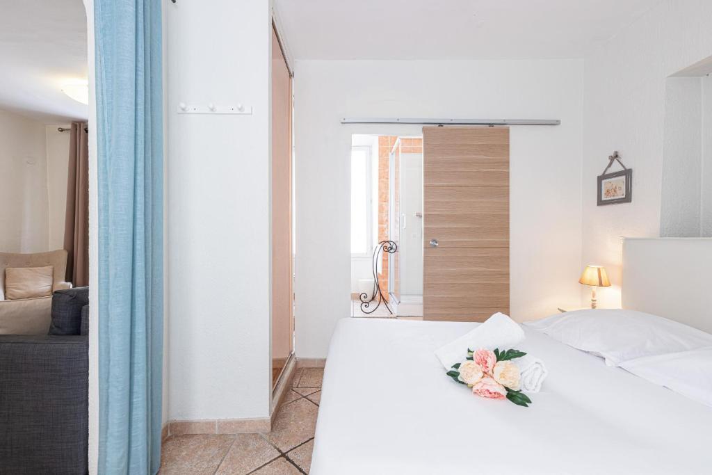 Cozy 1 Bdr at Nice Port - 25