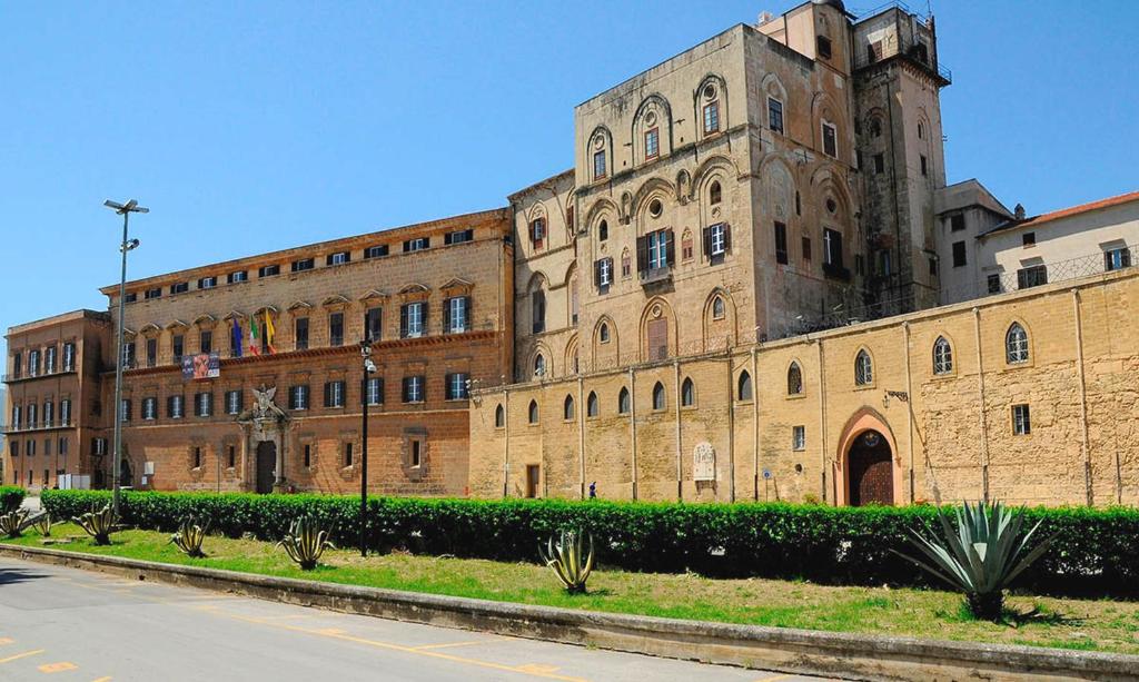 Palazzo Filangeri di Amorosa - 23