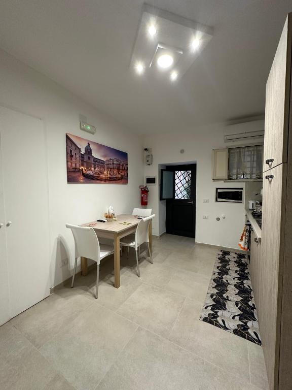 A Little Modern House - 12