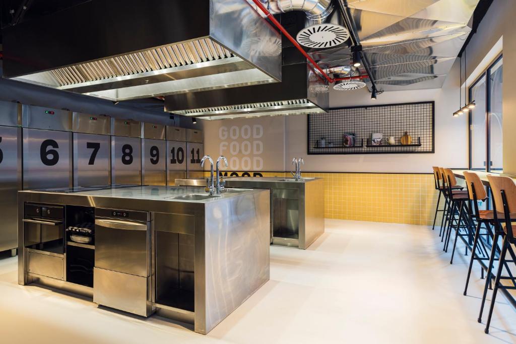 The Social Hub Porto Extended Stay - 36