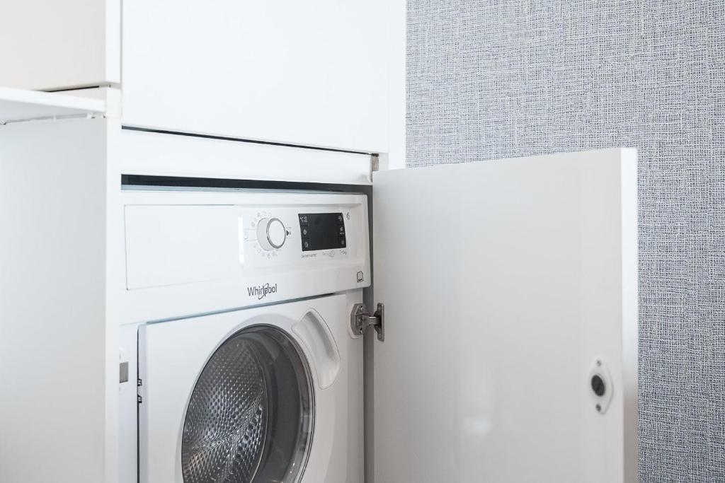 GuestReady – City Center Apartment with Balcony - 22