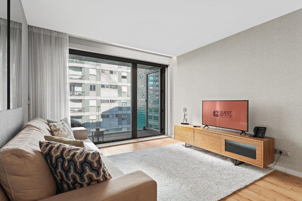 GuestReady – City Center Apartment with Balcony - 2