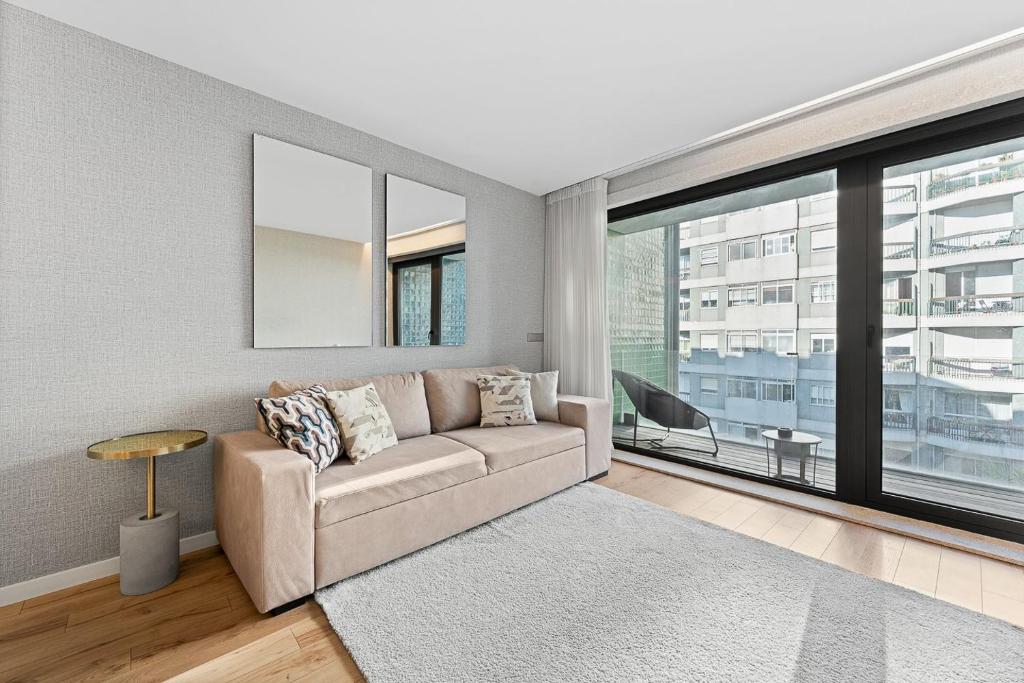 GuestReady – City Center Apartment with Balcony - 11