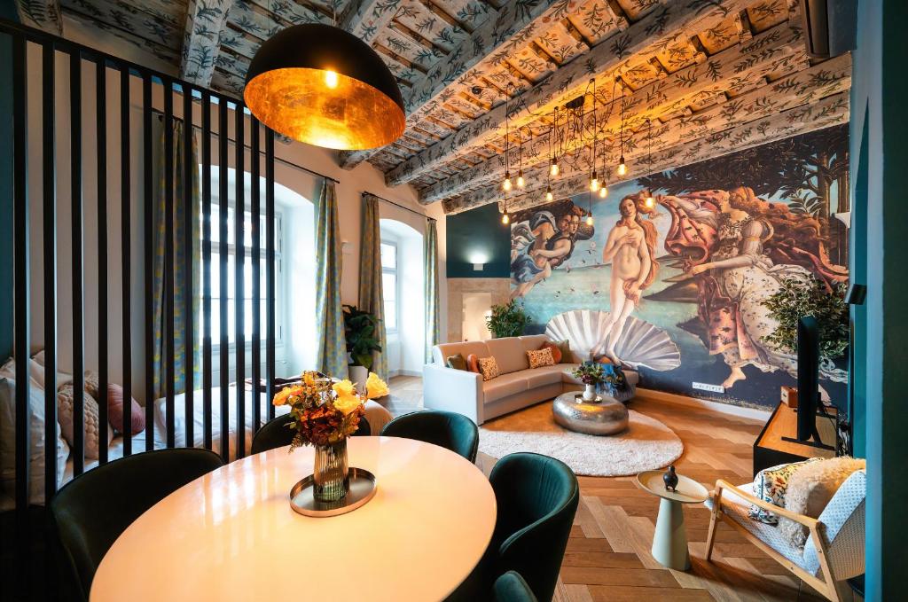 Old Royal Post Boutique Hotel & Premium Suites - 14